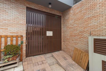 Casa à venda com 500m², 3 quartos e 4 vagas Casa à venda com 500m², 3 quartos e 4 vagasEntrada