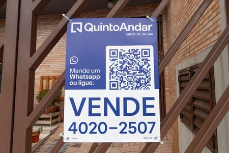 Casa à venda com 500m², 3 quartos e 4 vagas Casa à venda com 500m², 3 quartos e 4 vagasPlaca