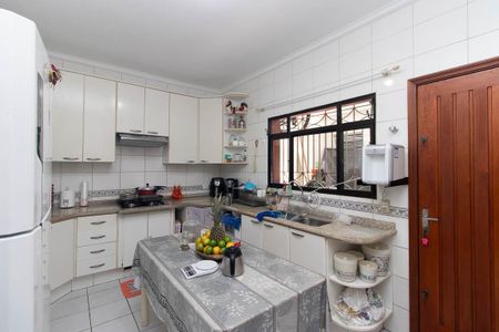 Casa à venda com 500m², 3 quartos e 4 vagas Casa à venda com 500m², 3 quartos e 4 vagasCozinha