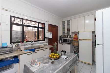 Casa à venda com 500m², 3 quartos e 4 vagas Casa à venda com 500m², 3 quartos e 4 vagasCozinha