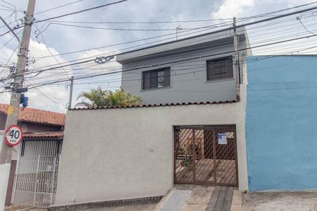 Casa à venda com 500m², 3 quartos e 4 vagas Casa à venda com 500m², 3 quartos e 4 vagasFachada