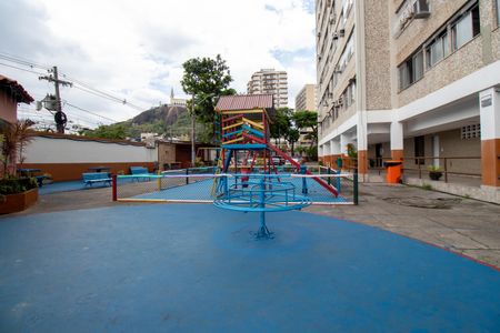 Apartamento à venda com 50m², 2 quartos e 1 vaga Apartamento à venda com 50m², 2 quartos e 1 vagaÁrea comum - Playground