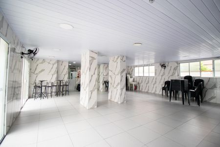 Apartamento à venda com 50m², 2 quartos e 1 vaga Apartamento à venda com 50m², 2 quartos e 1 vagaÁrea comum - Salão de festas