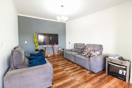 Casa para alugar com 100m², 2 quartos e sem vagaSala/Quarto