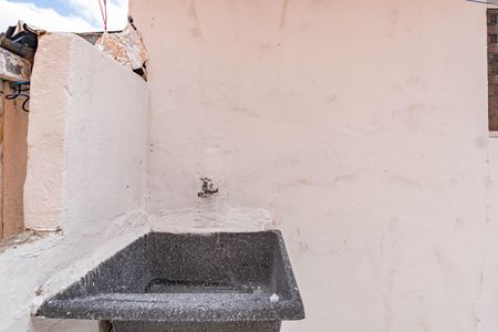 Casa para alugar com 50m², 2 quartos e sem vaga Casa para alugar com 50m², 2 quartos e sem vagaLavanderia