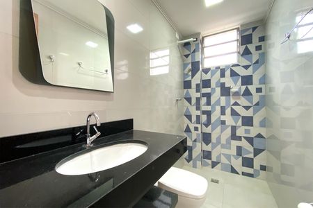 Banheiro da Suíte 1 de apartamento à venda com 3 quartos, 85m² em Santa Efigênia, Belo Horizonte