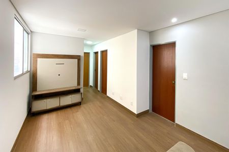 Sala de apartamento à venda com 3 quartos, 85m² em Santa Efigênia, Belo Horizonte