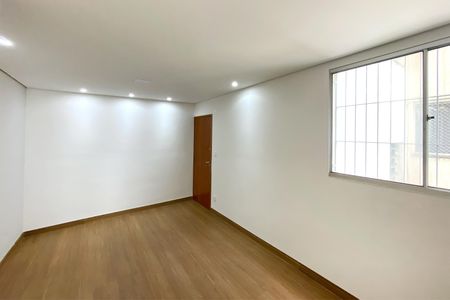 Sala de apartamento à venda com 3 quartos, 85m² em Santa Efigênia, Belo Horizonte
