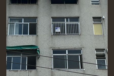 Apartamento para alugar com 59m², 2 quartos e 1 vagaFachada + plaquinha