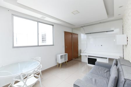 Apartamento para alugar com 2 quartos, 42m² em Califórnia, Contagem