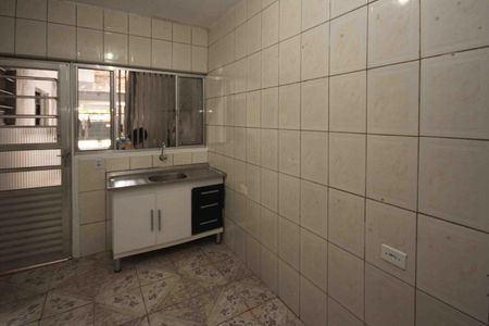 Casa para alugar com 40m², 1 quarto e sem vaga