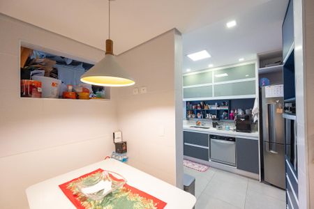 Apartamento à venda com 95m², 3 quartos e 2 vagasCozinha