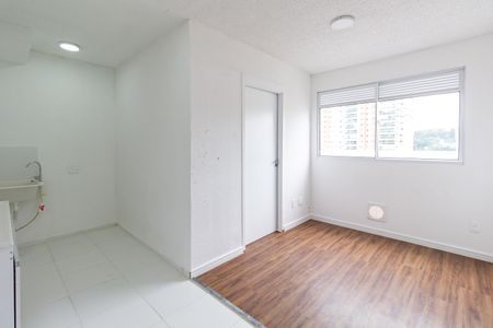 Sala/Cozinha de apartamento para alugar com 2 quartos, 32m² em Jardim Caravelas, São Paulo