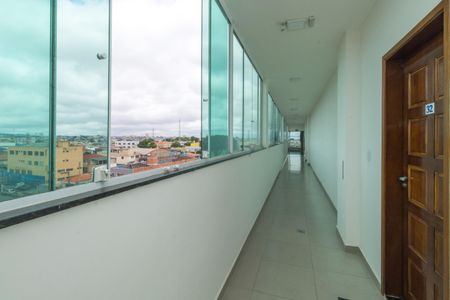 Apartamento para alugar com 42m², 2 quartos e sem vagaCorredor de acesso