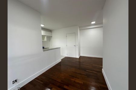 Sala de apartamento para alugar com 2 quartos, 62m² em Tamboré, Barueri