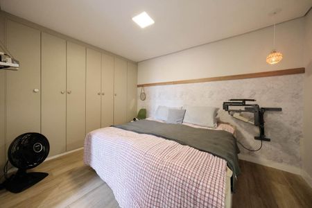 Casa de condomínio à venda com 80m², 2 quartos e 1 vagaSuíte