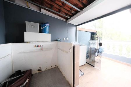 Casa de condomínio à venda com 80m², 2 quartos e 1 vagaÁrea de Serviço