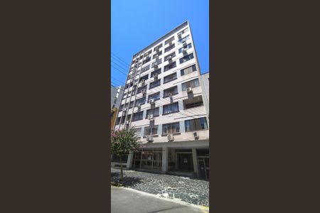 Apartamento à venda com 69m², 2 quartos e 1 vaga Apartamento à venda com 69m², 2 quartos e 1 vagaFachada