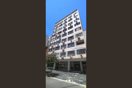 Apartamento à venda com 69m², 2 quartos e 1 vaga Apartamento à venda com 69m², 2 quartos e 1 vagaFachada