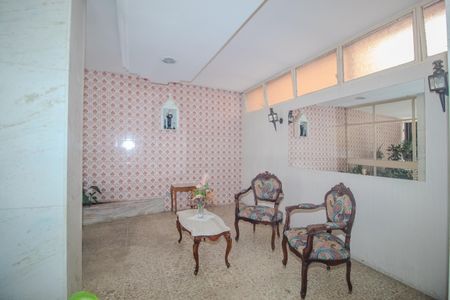 Apartamento à venda com 69m², 2 quartos e 1 vaga Apartamento à venda com 69m², 2 quartos e 1 vagaHall de entrada