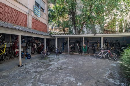 Apartamento à venda com 69m², 2 quartos e 1 vaga Apartamento à venda com 69m², 2 quartos e 1 vagaBicicletario