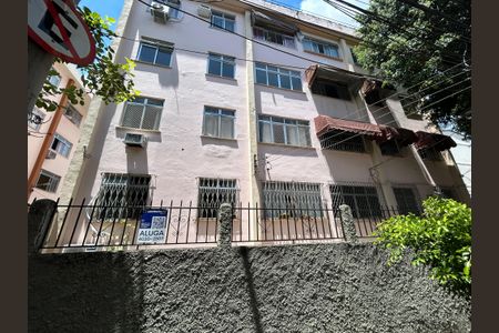 Apartamento para alugar com 52m², 3 quartos e 1 vagaFachada + plaquinha