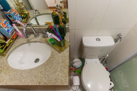 Apartamento à venda com 64m², 2 quartos e 1 vaga Apartamento à venda com 64m², 2 quartos e 1 vagaBanheiro da Suíte