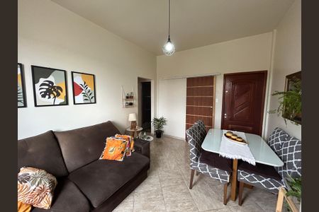 Apartamento à venda com 65m², 2 quartos e 1 vagaSala