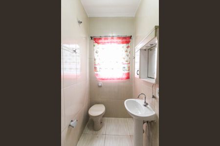 Casa para alugar com 70m², 2 quartos e 2 vagasBanheiro Social Casa 2