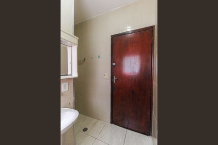 Casa para alugar com 70m², 2 quartos e 2 vagasBanheiro Social Casa 2