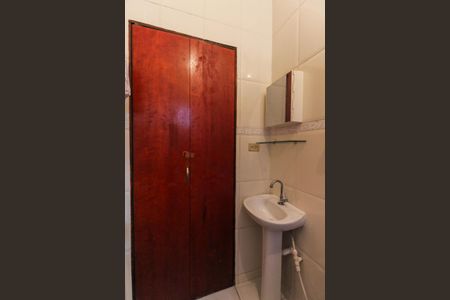 Casa para alugar com 70m², 2 quartos e 2 vagasBanheiro Social Casa 1