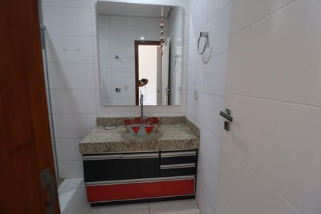 Casa para alugar com 200m², 3 quartos e 2 vagasBanheiro do Quarto 3