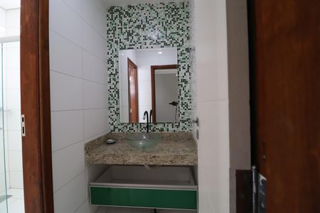 Casa para alugar com 200m², 3 quartos e 2 vagasBanheiro do Quarto 2 e Social