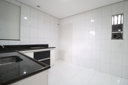 Casa para alugar com 200m², 3 quartos e 2 vagasCozinha