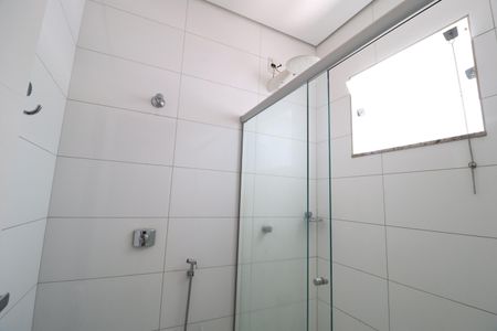 Casa para alugar com 200m², 3 quartos e 2 vagasBanheiro do Quarto 2 e Social