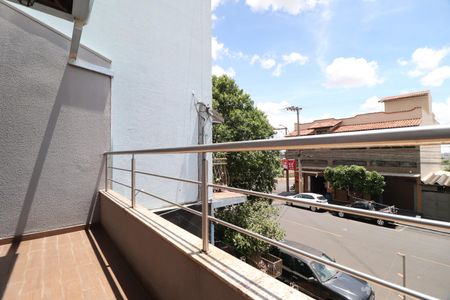 Casa para alugar com 200m², 3 quartos e 2 vagasQuarto 2 - Suíte - Sacada