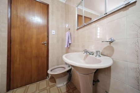 Casa à venda com 159m², 3 quartos e 2 vagasBanheiro 2