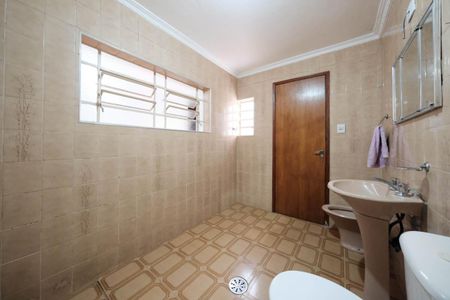 Casa à venda com 159m², 3 quartos e 2 vagasBanheiro 2