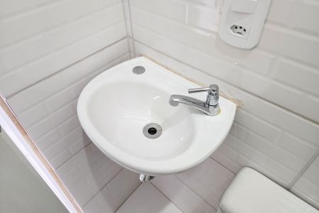 Apartamento para alugar com 41m², 2 quartos e sem vagaBanheiro 