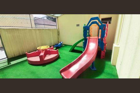 Apartamento para alugar com 70m², 3 quartos e sem vagaÁrea comum - Playground