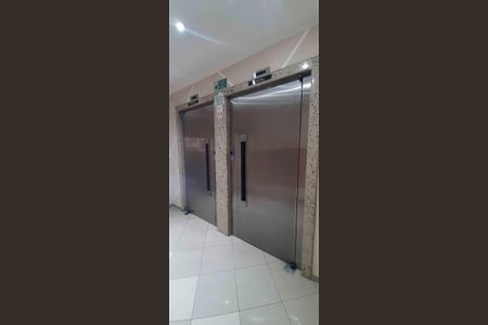 Apartamento para alugar com 70m², 3 quartos e sem vagaElevadores