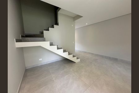 Casa para alugar com 142m², 3 quartos e 2 vagasSala