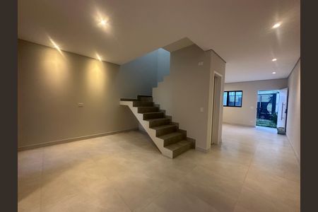 Sala de casa para alugar com 3 quartos, 142m² em Jardim Maria Helena, Barueri
