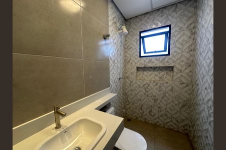 Casa para alugar com 142m², 3 quartos e 2 vagasBanheiro