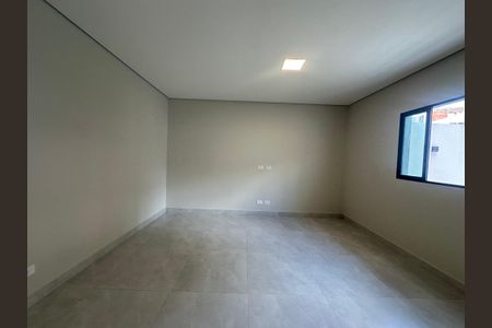 Casa para alugar com 142m², 3 quartos e 2 vagasSala