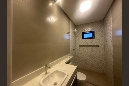 Banheiro da Suíte de casa para alugar com 3 quartos, 142m² em Jardim Maria Helena, Barueri