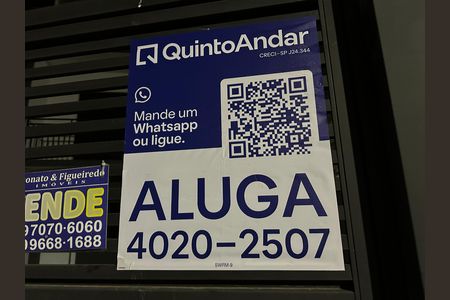 Placa de casa para alugar com 3 quartos, 142m² em Jardim Maria Helena, Barueri