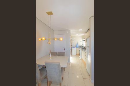 Apartamento à venda com 42m², 2 quartos e 1 vaga Apartamento à venda com 42m², 2 quartos e 1 vagaCozinha e Área de Serviço