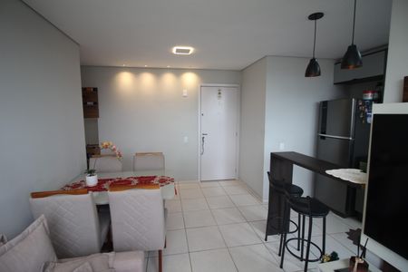 Sala de apartamento à venda com 2 quartos, 48m² em Jardim Riacho das Pedras, Contagem