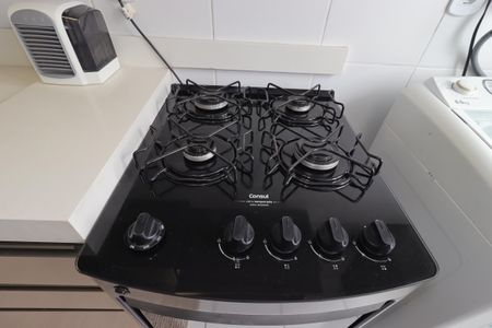 Apartamento à venda com 45m², 2 quartos e 1 vagaCozinha - Fogão